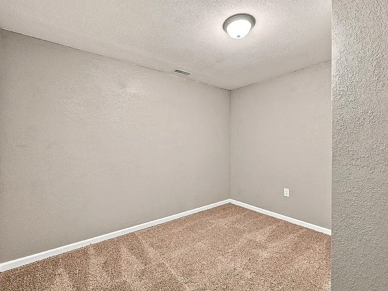 1407 Willshire Dr — Photo 22