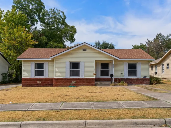 3513 Meadow Oaks Dr, Fort Worth, TX 76117