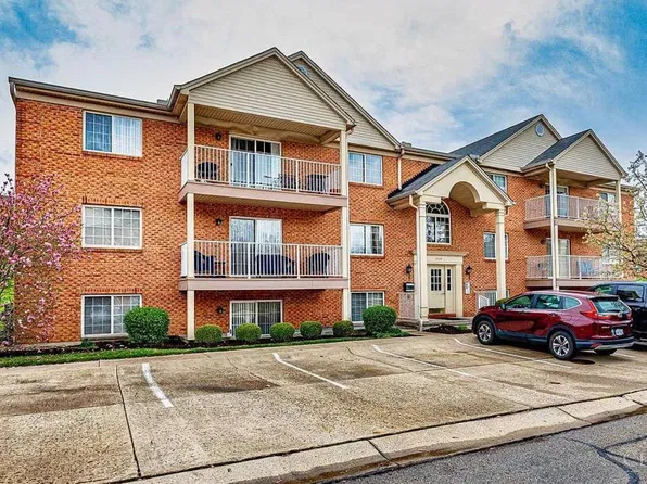 3326 Emerald Lakes Dr Unit 1B, Cincinnati, OH 45211