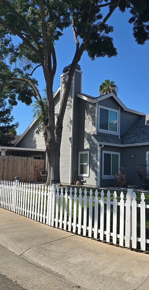 3 bed, 1584 sqft, $2,700 — Photo 3