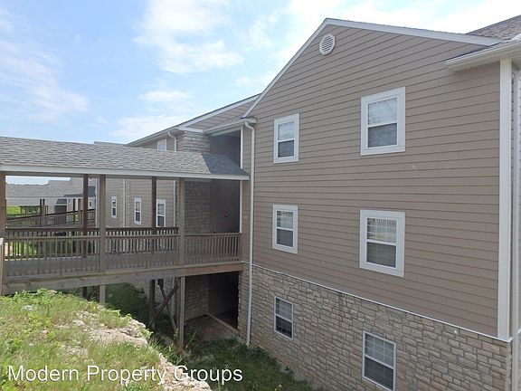 5th image of 1312 White Oak Ln #301