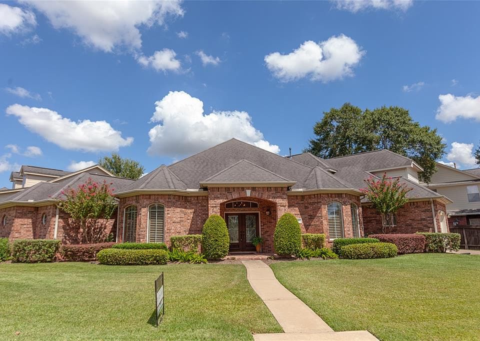 1st image of 520 Ironwood Forest Dr