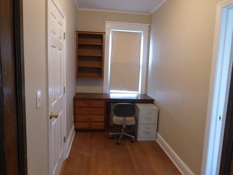 32 Thompson St Raritan, NJ Zillow