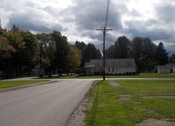 3rd image of 649 Lakeview Ave