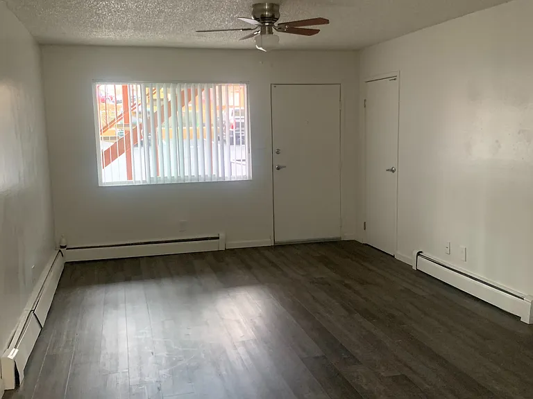Sunset Ridge Apartments — Photo 17
