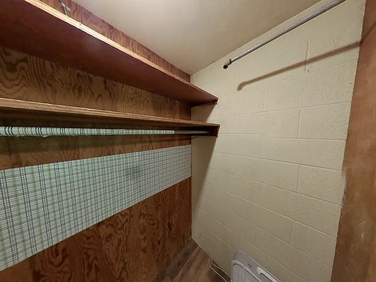 1202 N Dunn St #6 — Photo 14