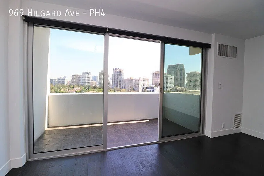 1 bed, 754 sqft, $4,295 — Photo 3