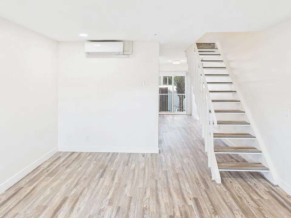 Completely Remodeled Units in the Heart of Encinitas