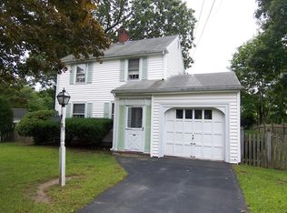 89 Beech St, Braintree, MA 02184