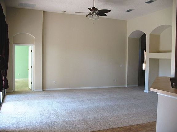 3rd image of 401 Sarah Towers Ln