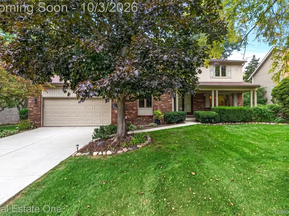 335 Fordcroft Dr, Rochester Hills, MI 48309