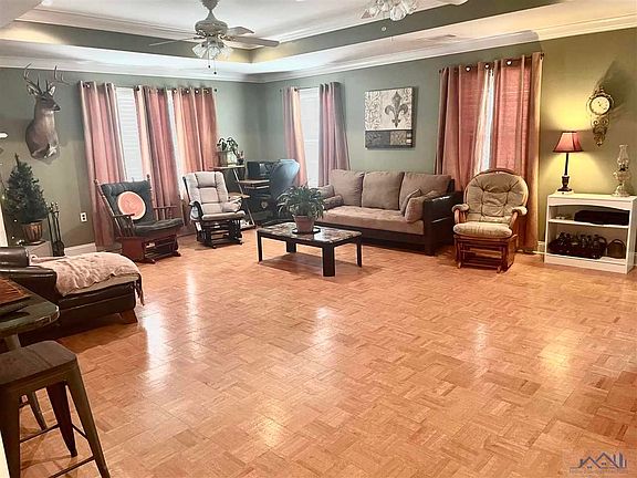 4th image of 237 Woodburn Dr