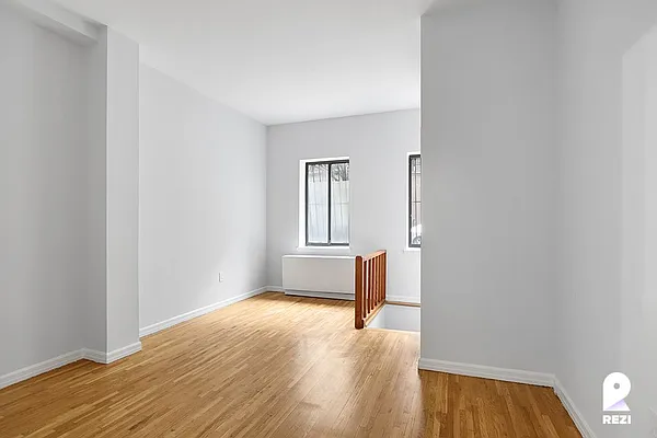 Rented by REZI | media 11