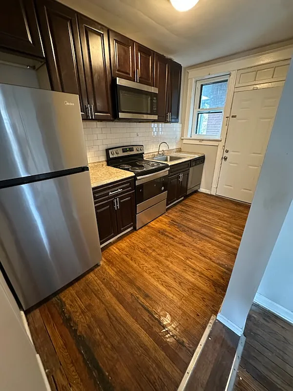 2 bed, 850 sqft, $1,150 — Photo 1