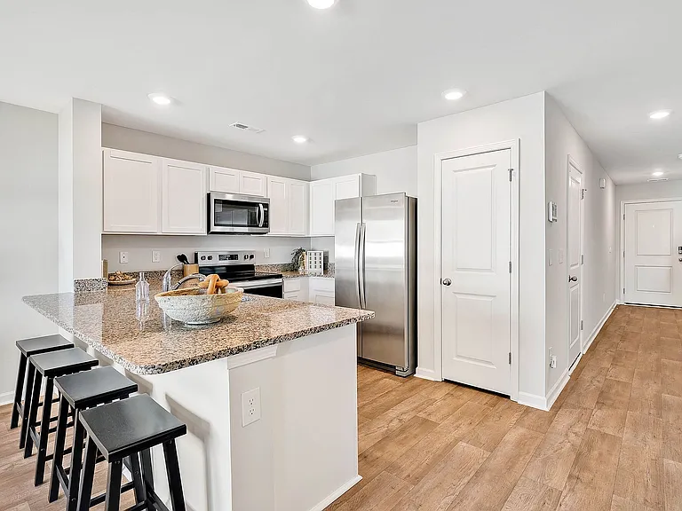 Arboretum at Brunswick Village - Kitchen