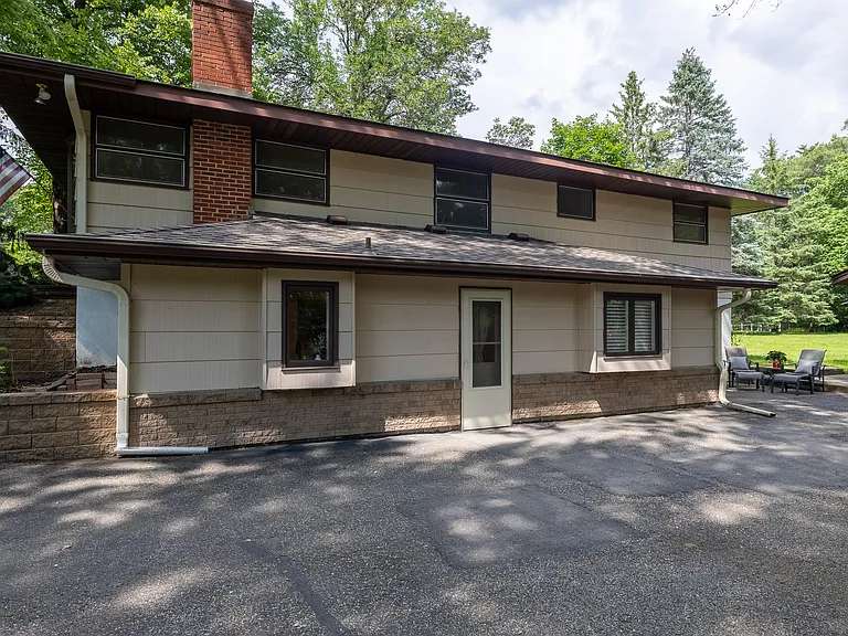 5021 Beacon Hill Rd #2 — Photo 23