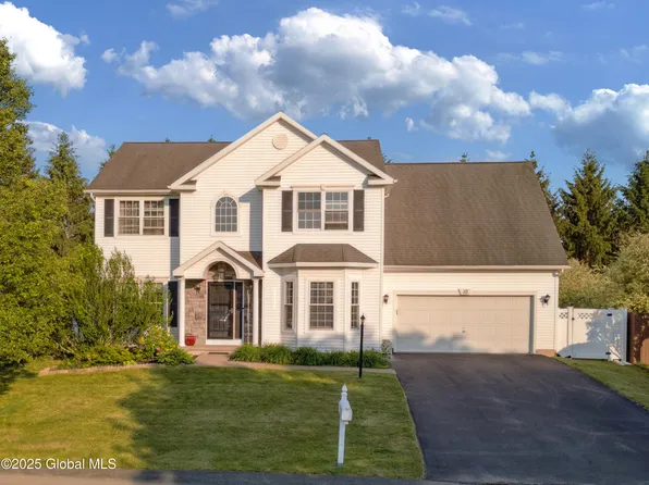 10 Sequoia Drive, Rensselaer, NY 12144