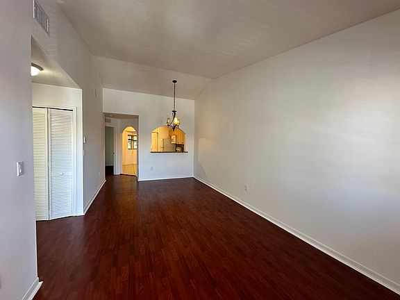 4th image of 1270 SE 28th Ct #2040