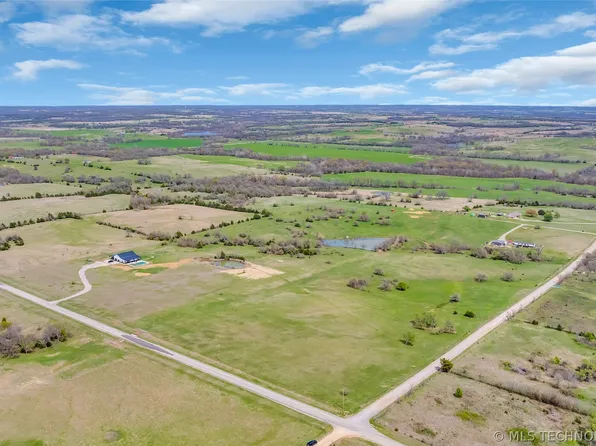 3894 Red Oak Rd, Sulphur, OK 73086