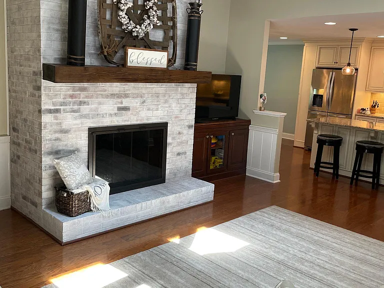 4050 Dresden Dr — Photo 12