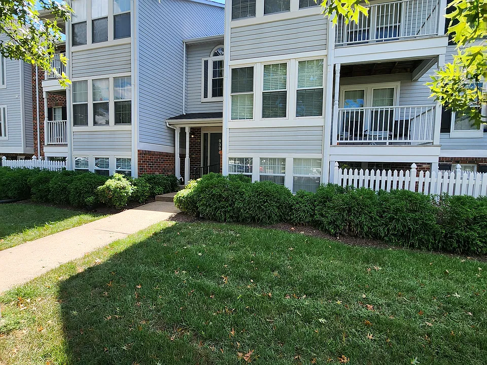 9396 Wind Haven Ct #201