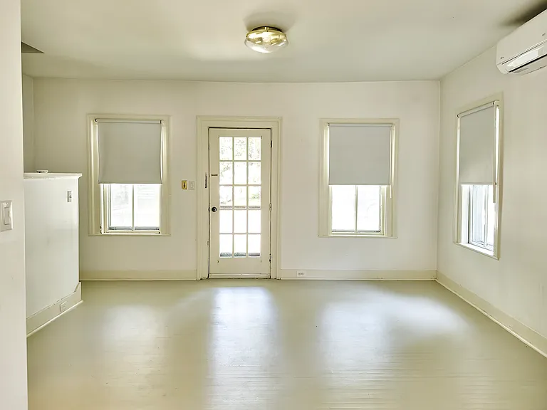Sitting Room.