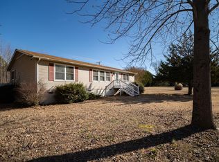 400 Brent Pl, Kilmarnock, VA 22482