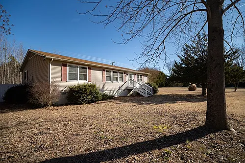400 Brent Pl Photo 1