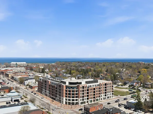 1 Hume St #Penthouse 601, Collingwood, ON L9Y 1W7