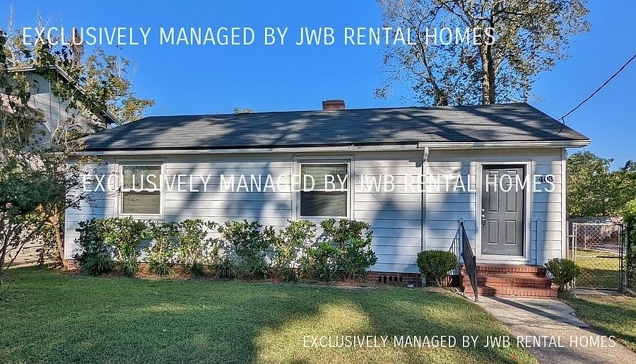 1st image of 403 Chestnut Dr
