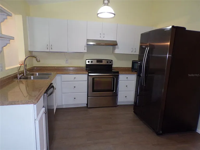 18407 Avon Ave — Photo 11