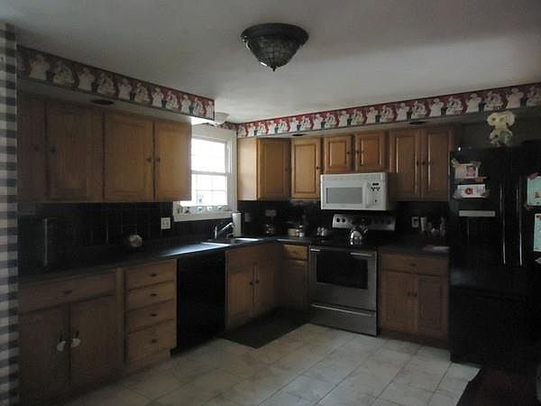 2nd image of 7A Mountain Rd #Sf