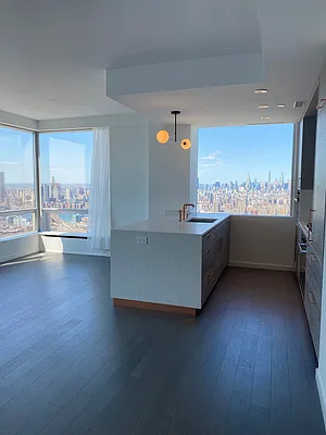 Rented by The Ariel Group Realty Corp | media 37