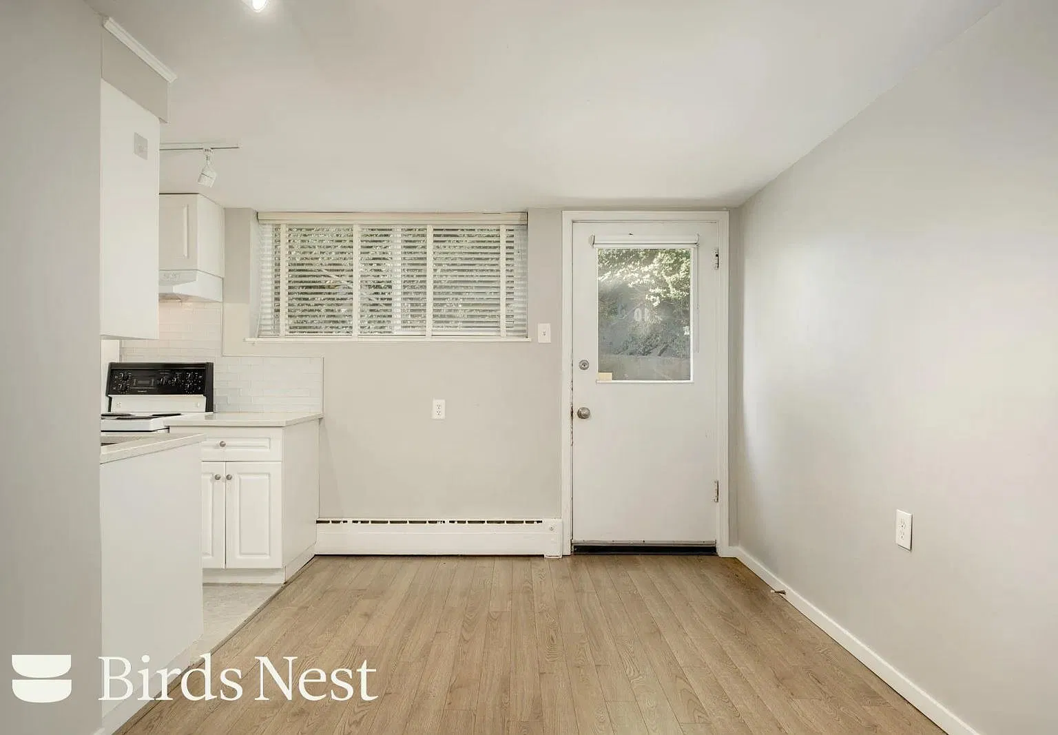 2 bed, 500 sqft, $1,900 — Photo 1