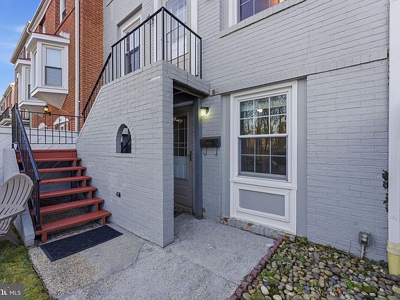 4th image of 7960 Central Park Cir