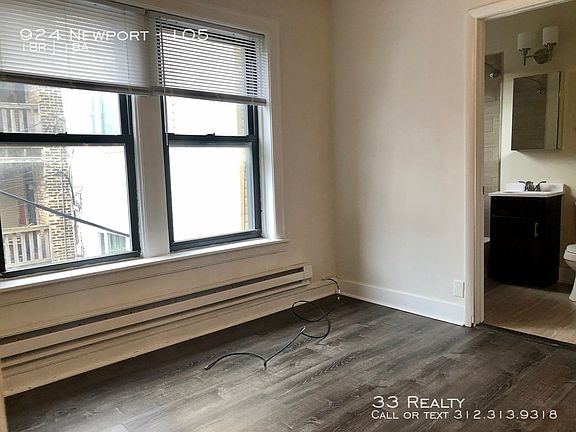 4th image of 924 W Newport Ave APT 105