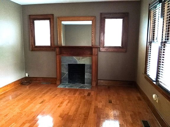 2nd image of 814 4th St