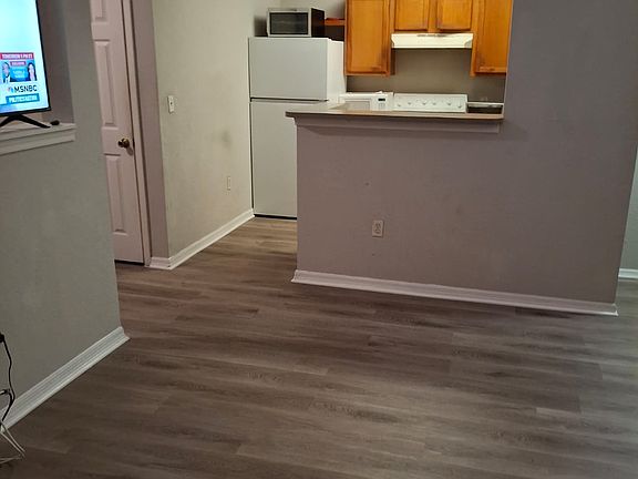 4th image of 3702 Palm Desert Ln