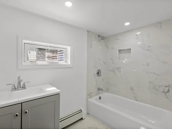 246 Clerk Street image 14 of 27