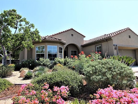 2nd image of 2237 Lookout Cir