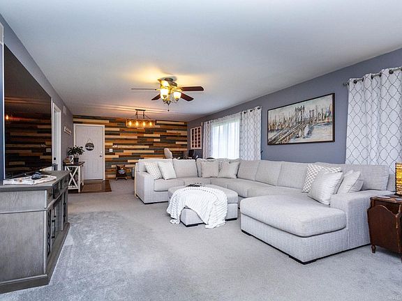 5th image of 20323 Haggerty Rd