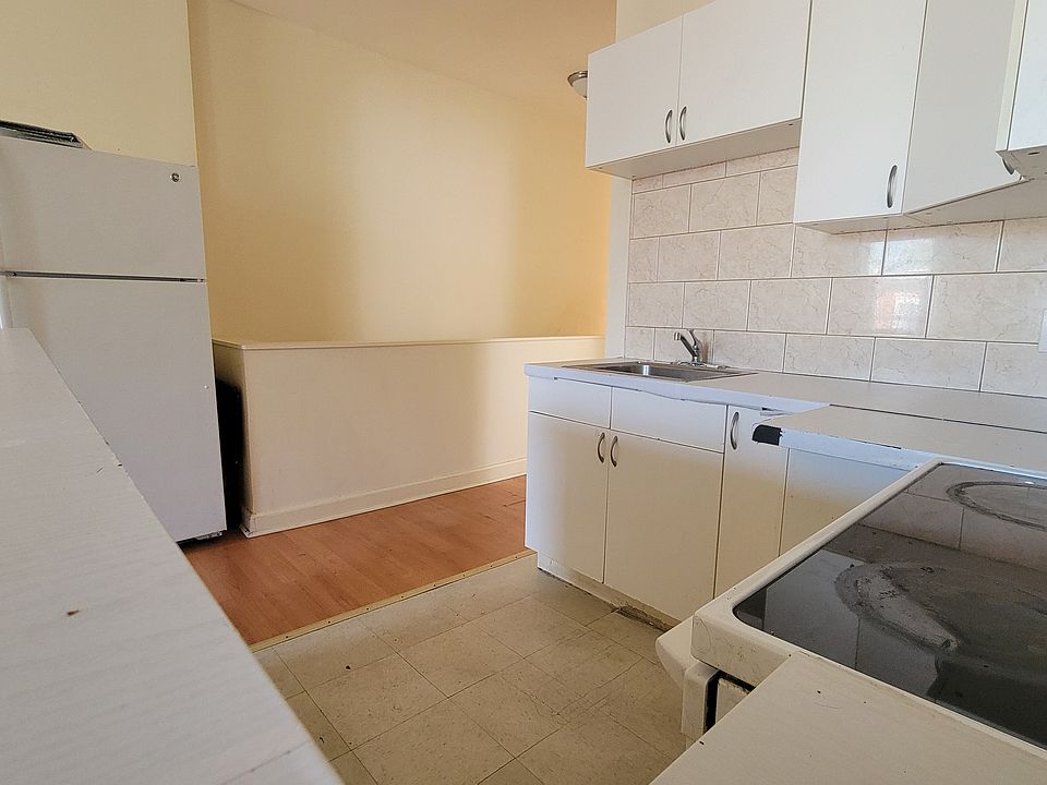 1431 S 22nd St. Philadelphia, PA