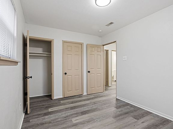 2nd image of 1419 E Pitman Ave