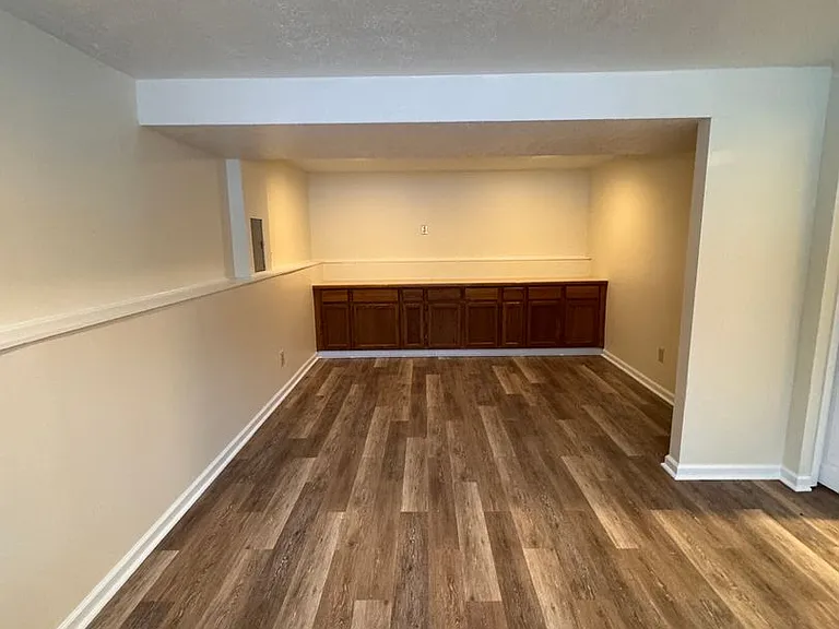 300 Pegotty Ct NE — Photo 29
