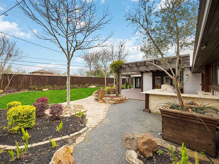 4031 Fernwood Dr — Photo 47