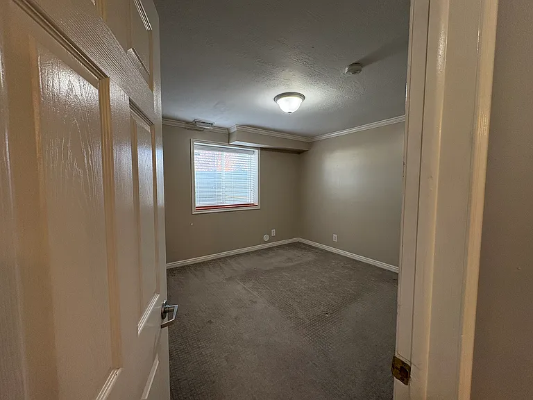 9731 S 3065 W — Photo 7