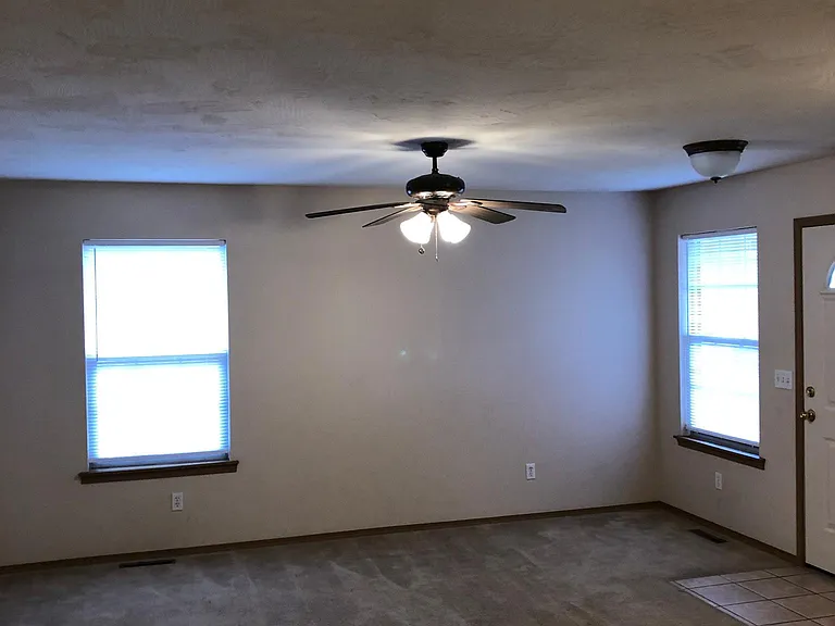 135 Bailey Cir — Photo 6