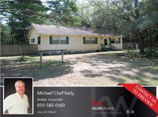 194 Michaelmas Cir, Defuniak Springs, FL 32433