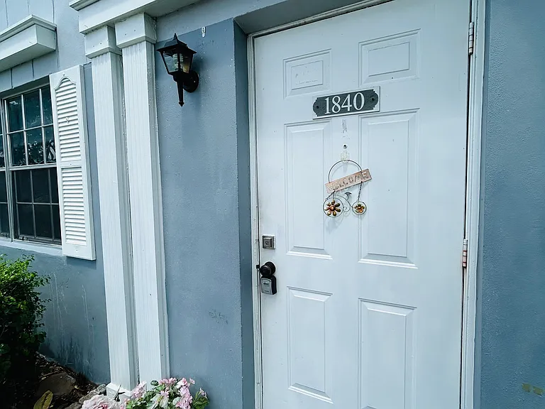 1840 SW 81st Ter #3-17 — Photo 2