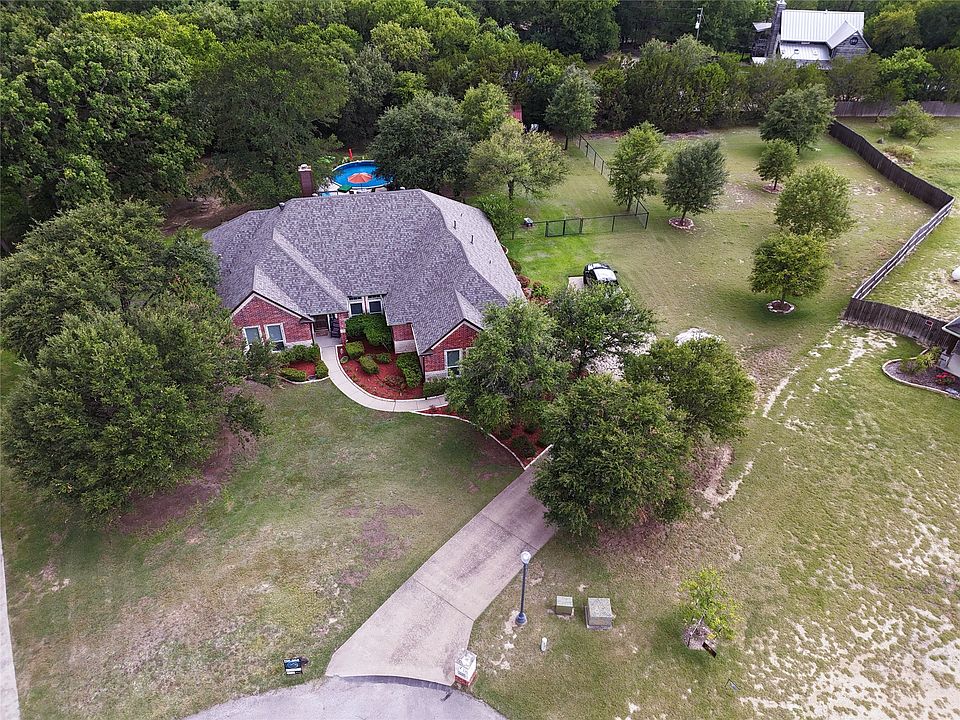 1st image of 239 Palomino Ct